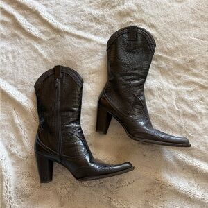 Stuart Weitzman Women's Black and brown croc pattern Leather Western Boots 8.5